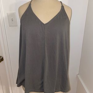 Simple grey-green tank